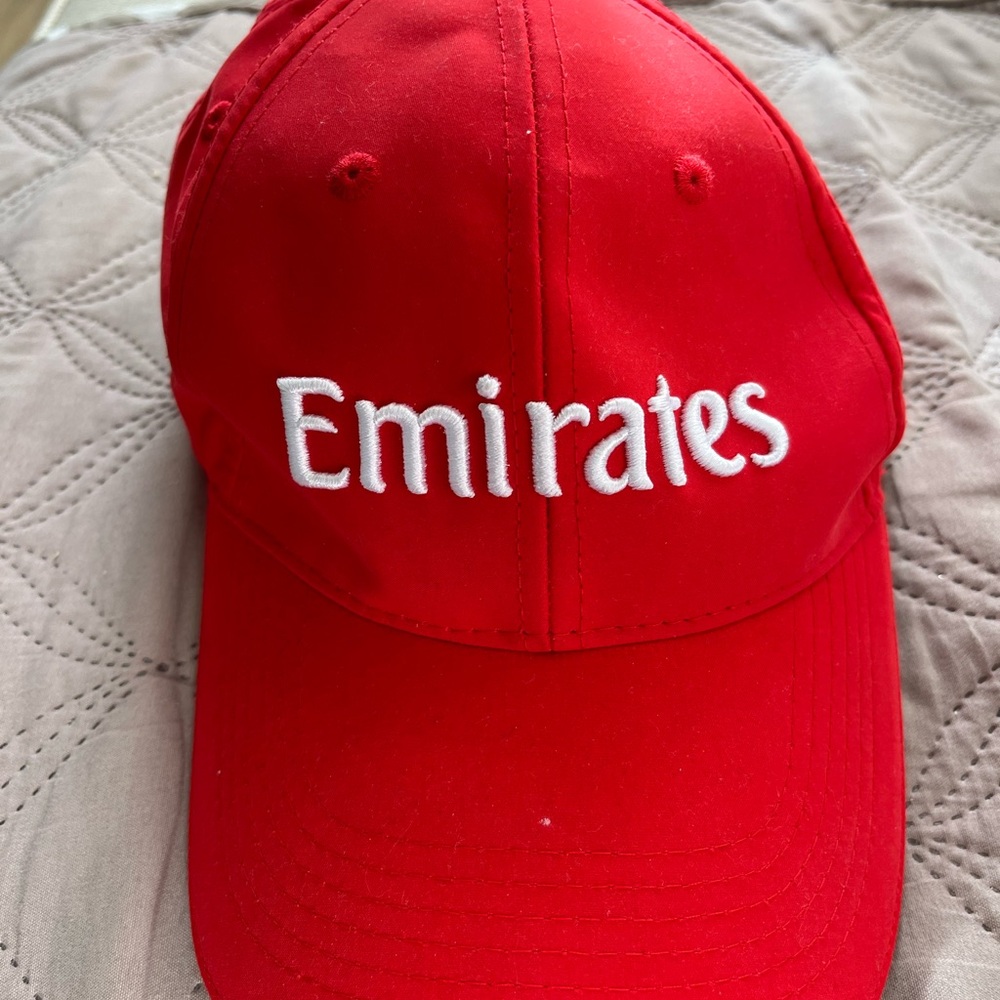 Brand new air, Emirates hat